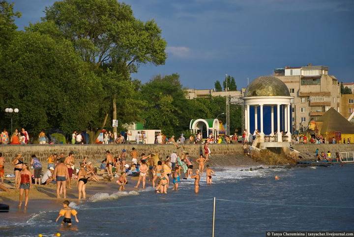 Центральный пляж города Бердянска